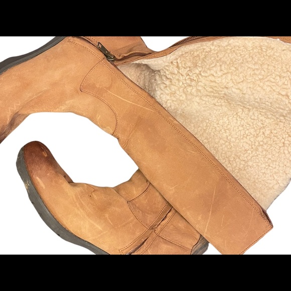 EUC UGG tall boots - Picture 4 of 7